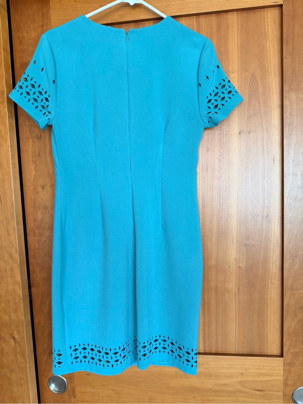 Banana Republic Mint Green Mini Dress with Laser-Cut Details - Picture 2 of 3